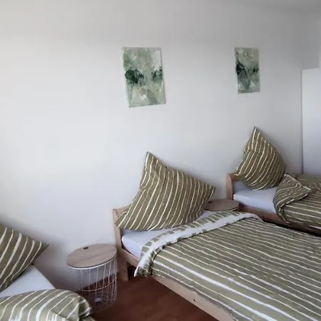 Apartment Skyline-aussicht Und Fantastische Sonnenuntergaenge Langen (Hessen)