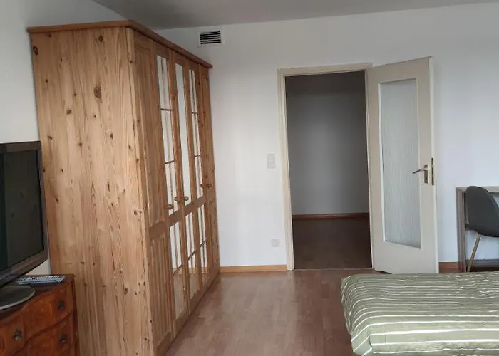 Skyline-aussicht Und Fantastische Sonnenuntergaenge Langen (Hessen)