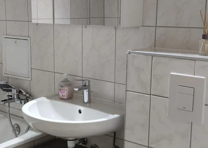 Skyline-aussicht Und Fantastische Sonnenuntergaenge *